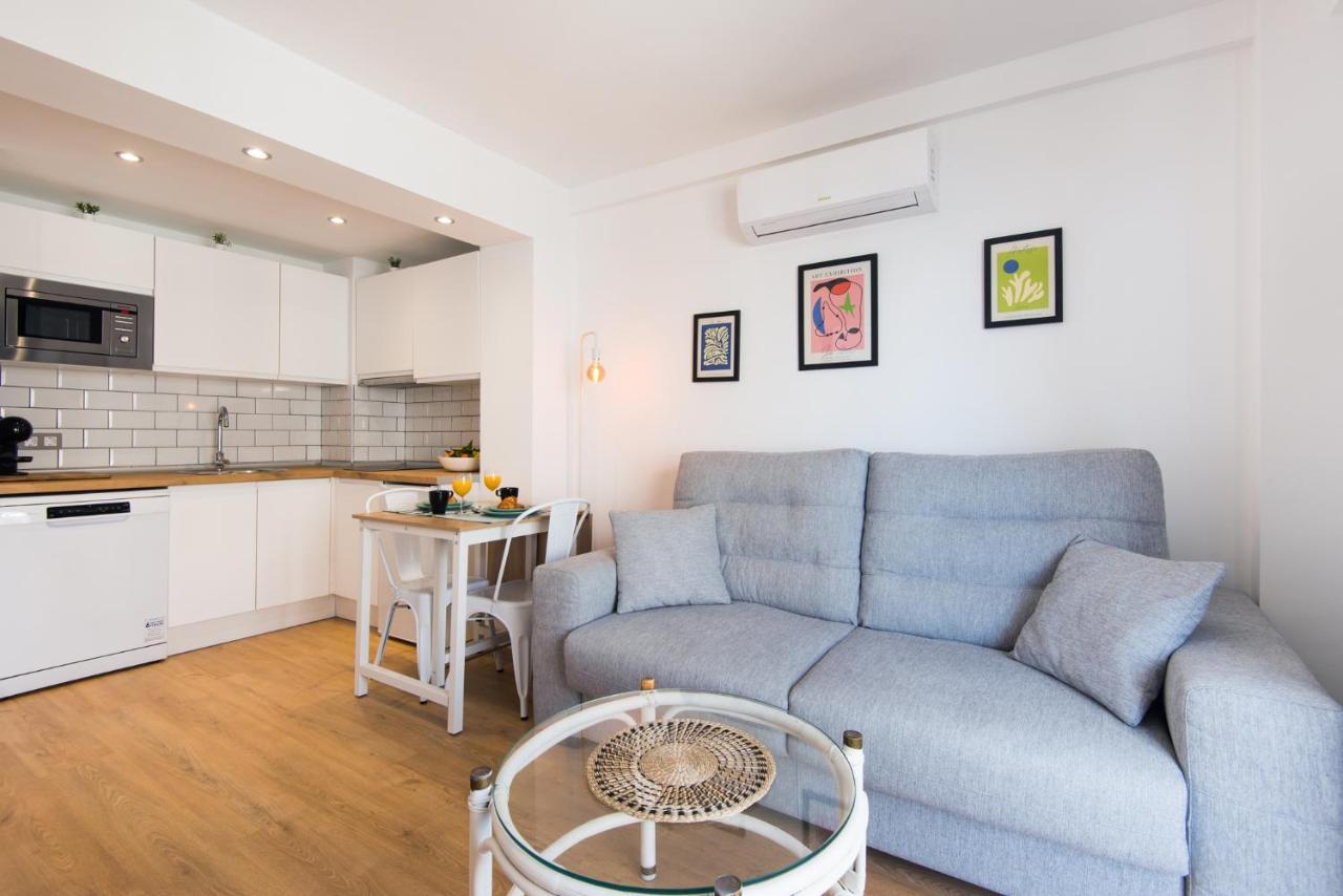 Aloha Puerto Private Apartment 1St Line Carihuela Beach Torremolinos Exterior foto
